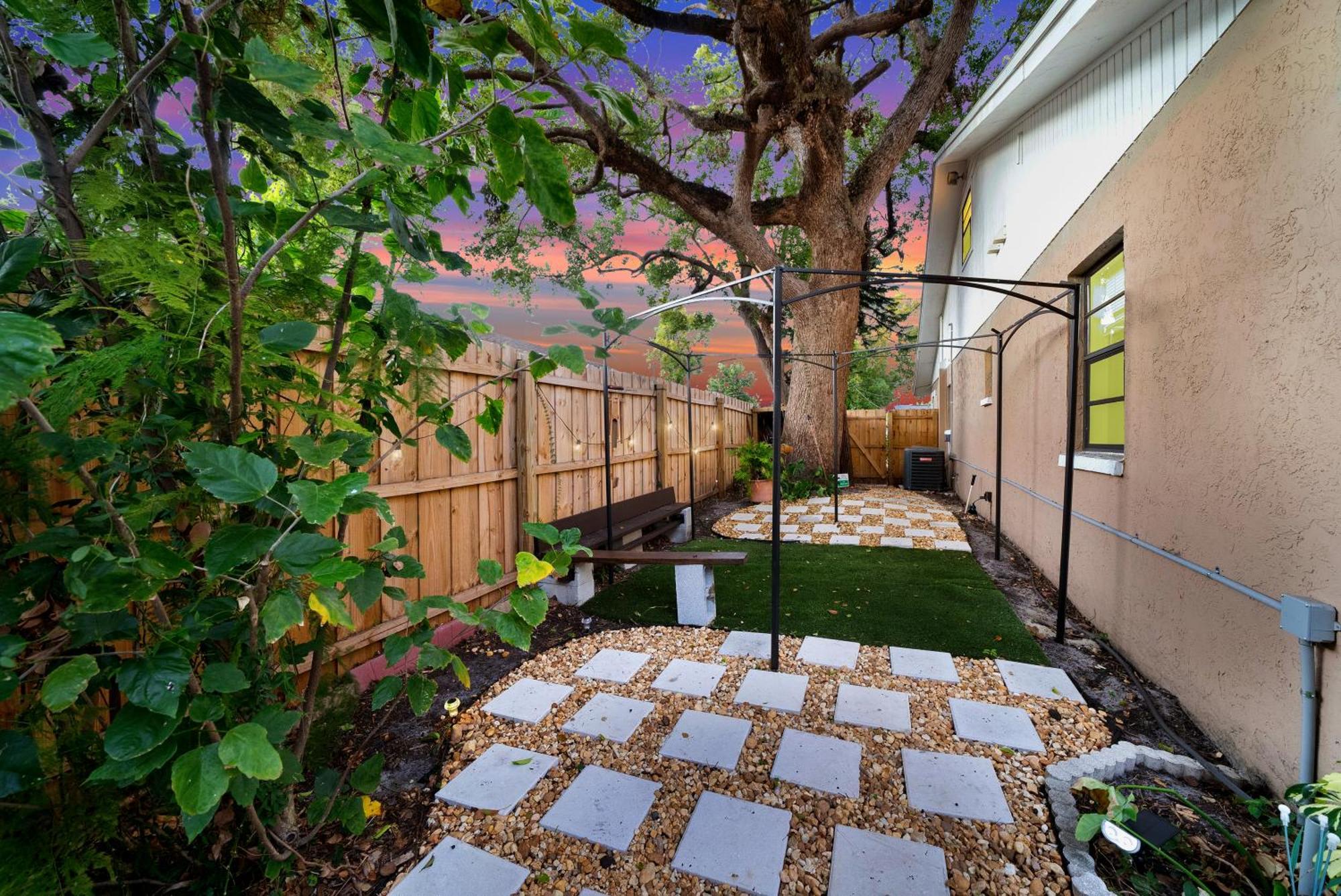 Zen Jungle House By Busch Gardens Sleeps 12 With Outdoor Games & Detached Play Space! Tampa Kültér fotó